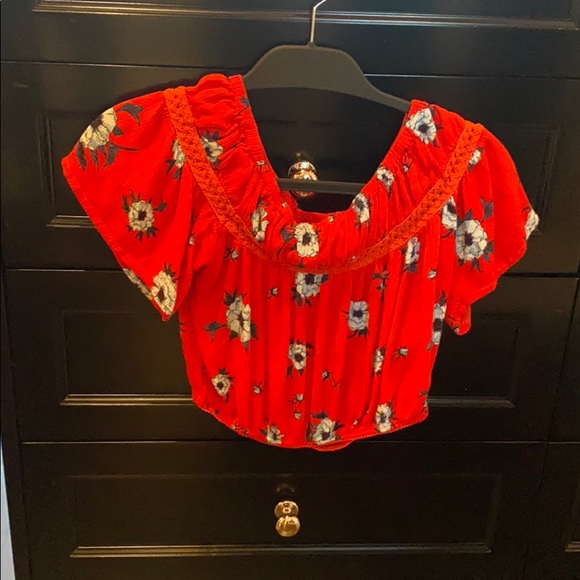 La Hearts Tops - Floral crop top